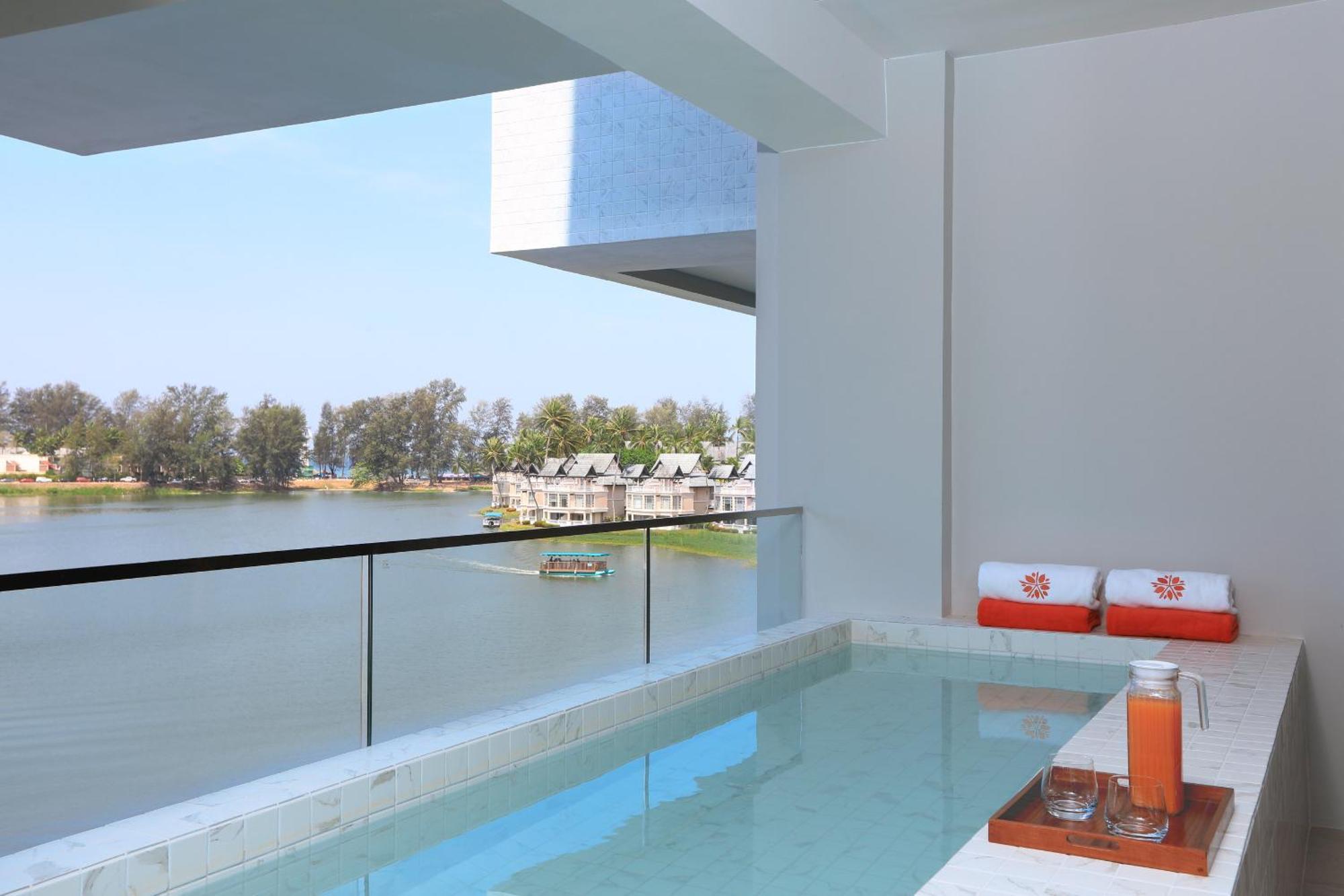 Angsana Oceanview Residence Bang Tao Beach  Extérieur photo